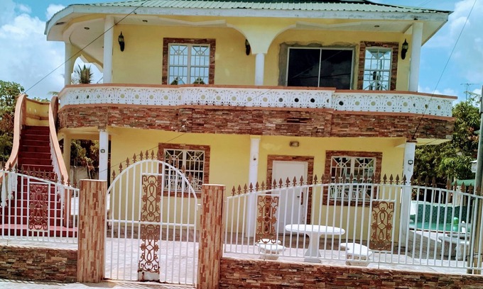 Georgetown House | Cozy first floor accommodation 4 guests, 1 bedroom