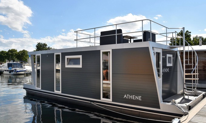 Heugum Boat Rental | Cozy floating Boatlodge, Athens, 4 persons, 2 bedrooms Maastricht
