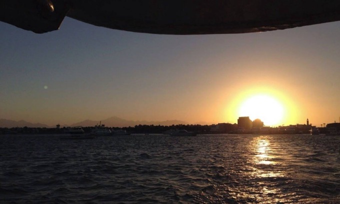 Al Mamsha El Seyahi Boat Rental | Cozy friedly Yacht, for families and small group of friends