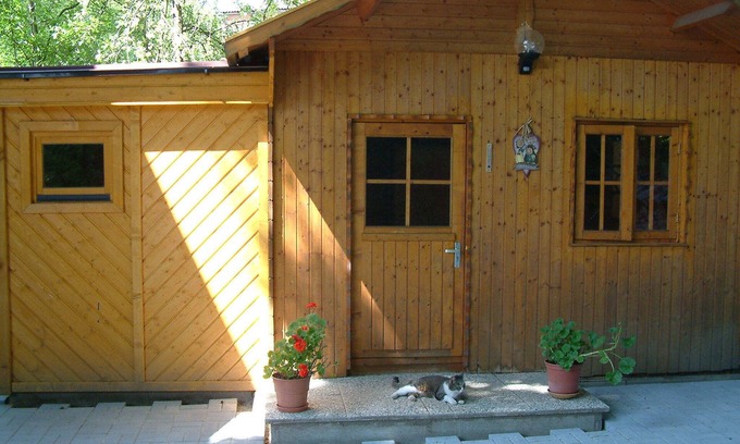 Poertschach am Woerthersee Apartment | Cozy garden house, central and quiet location in Pörtschach