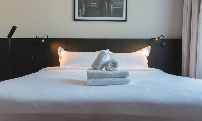 Historic Center Apartment | Cozy Getaway: Double Room in Mendoza