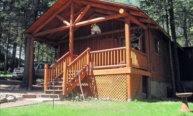 Island Park Cabin | Cozy Guest Cabin by Henry's Lake & Near Yellowstone