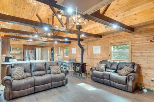Hemphill House | Cozy Hemphill Cabin with Lake Views and Deck!