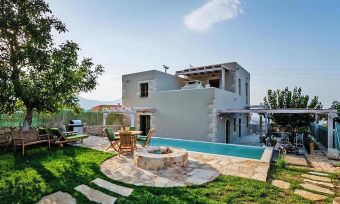 Kastellos House | Cozy holiday home in Cretan country style
