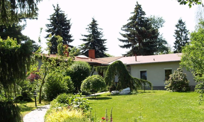 Pirna House | Cozy holiday home with terrace and garden near a natural lake