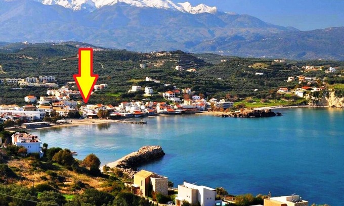 Almyrida Apartment | Cozy Holiday House next to Sandy BEACH, sleeps 5 ,two storey 75 m2 in Almyrida