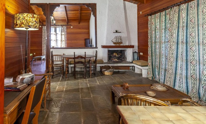 Nea Palatia House | Cozy holiday villa 2 min from the beach ideal for families