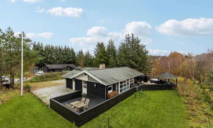 Aalbaek House | Cozy home in ålbæk with kitchen