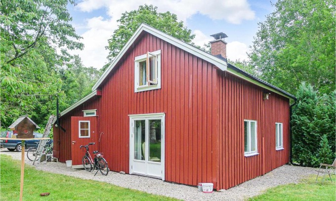 Dals Rostock House | Cozy Home In Dals-Rostock With Kitchen