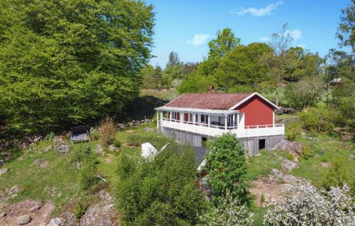 Hokerum House | Cozy Home In Hökerum With Kitchen