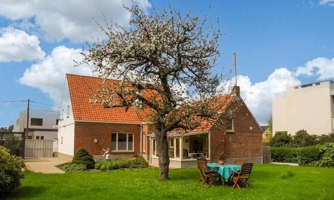 Merkem House | Cozy home in Merkem with WiFi