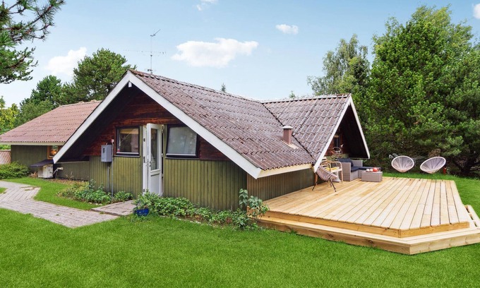 Nykøbing House | Cozy home in Nykøbing Sj with kitchen