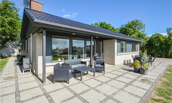 Ronbjerg House | Cozy Home In Øster Assels With Wifi