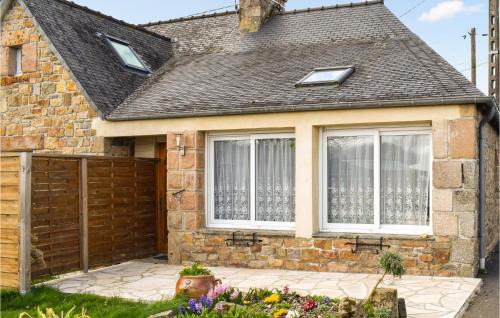 Quemperven House | Cozy Home In Quemperven With Wifi