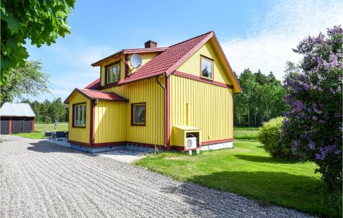 Grunnebo House | Cozy Home In Vänersborg With Wifi