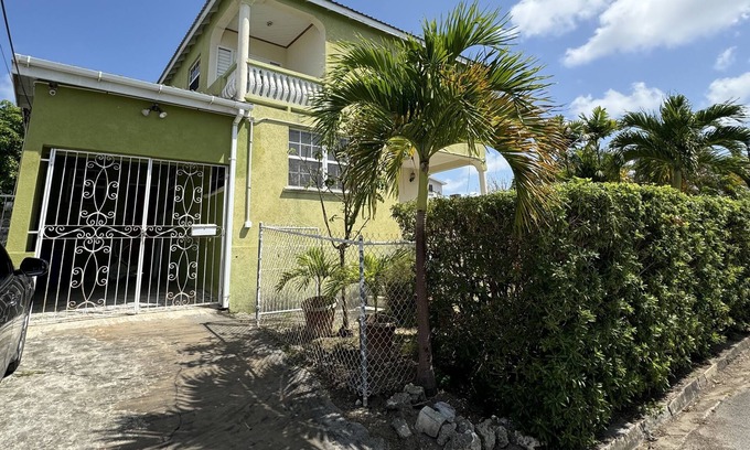 Whitehall House | Cozy home to Rest, Relax and Entertain.