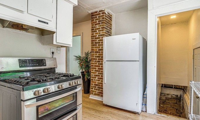 Windsor Park House | Cozy Home w/Yard < 3 Mi to Downtown Indianapolis!