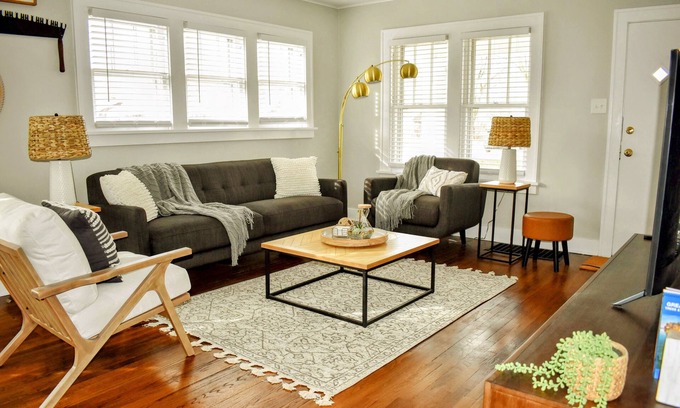 Michigan City House | Cozy House: 5 min drive to beach-zoo-restaurants-casino-brewery-train to Chicago