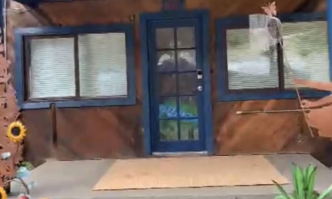 Riggins House | Cozy house downtown Riggins- walking distance to everything!