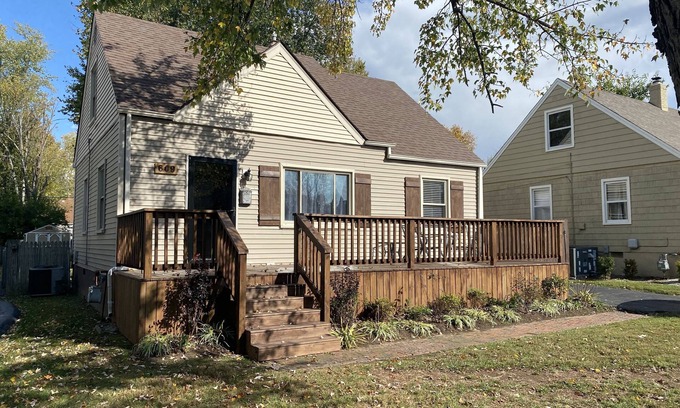 St. Matthews House | Cozy house in the heart of the city!