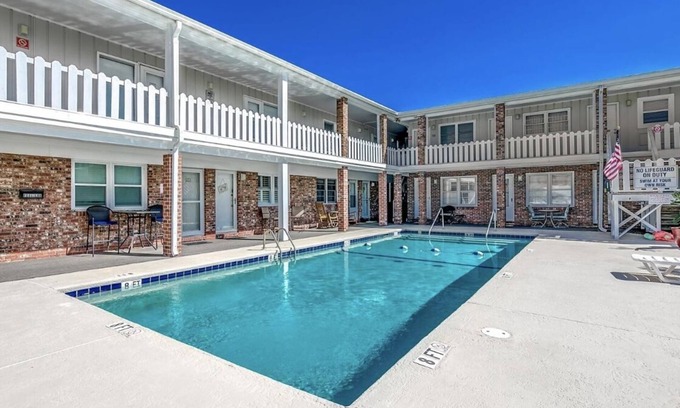 Ash Condo | Cozy! King Bed -Steps from Pool/Beach! AC, WiFi NMB Fiesta Villas 106