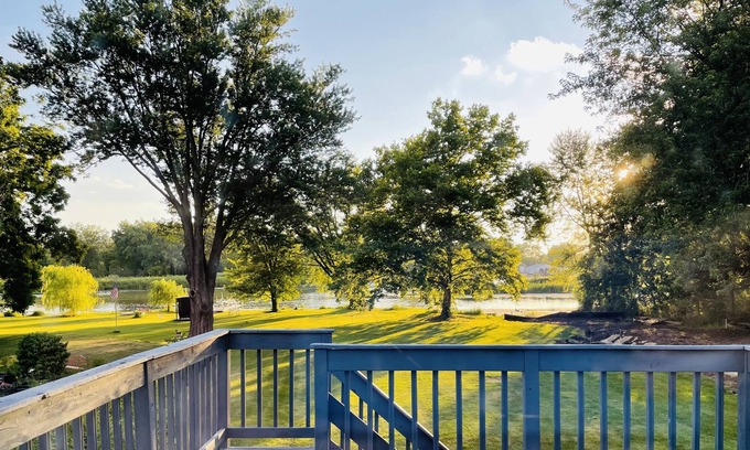 Channel Lake Cottage | Cozy Lake Front Getaway! Views/Fishing/Dogs Welcome/Skiing/Kayaks/Huge Yard!