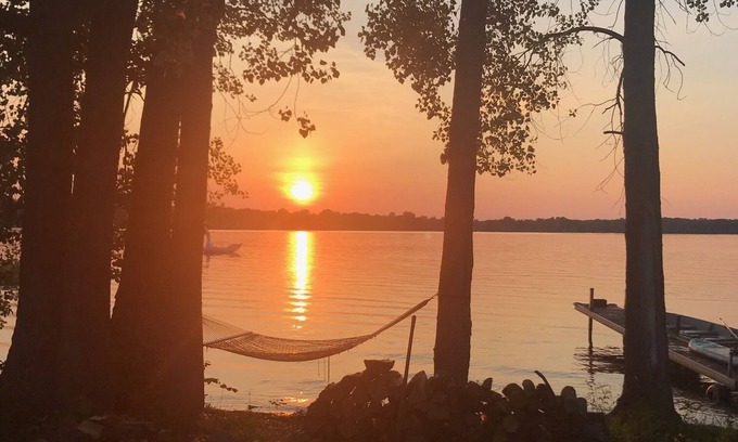 South Hero House | Cozy lakefront home with expansive views 25 minutes from Burlington