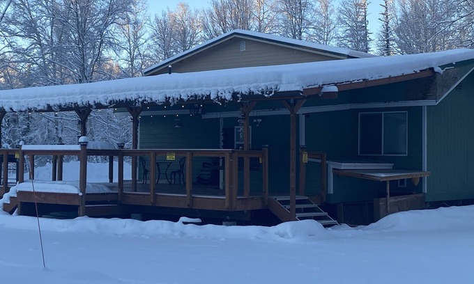Fishhook House | Cozy Little House surrounded by nature and wildlife!