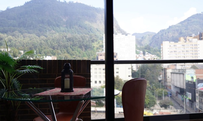 Centro International Apartment | Cozy loft in downtown Bogotá with beautiful views and WIFI
