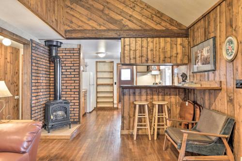 Creede House | Cozy Log Cabin Escape In the Heart of Creede!