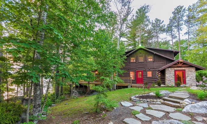 Lucerne-in-Maine Cabin | Cozy Log Cabin on Beautiful Phillips Lake near Bar Harbor and Camden