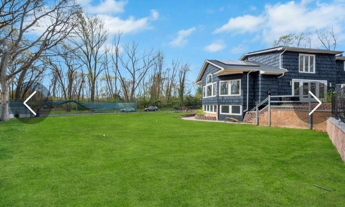 Dix Hills Apartment | Cozy Lower level Retreat with 3 Bedrooms 1.5 Bathrooms apartment in Dix Hills