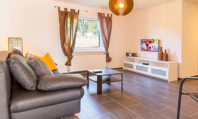 Unter Schonmattenwag Apartment | Cozy modern apartment with local transport