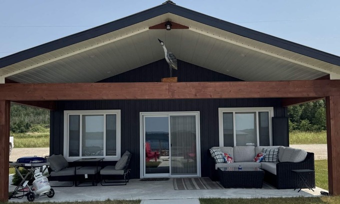 Manitoulin District Cabin | Cozy modern cottage overlooking the North Channel on Manitoulin Island.