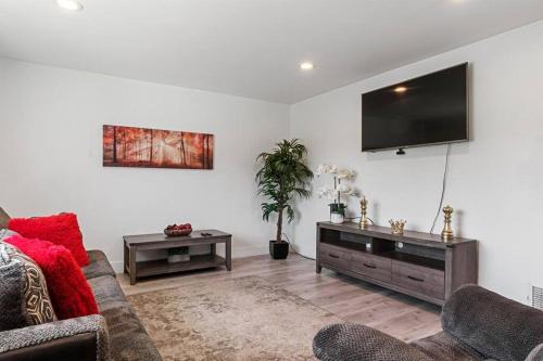 Citrus Heights House | COZY MODERN HOUSE IN CITRUS HEIGHTS