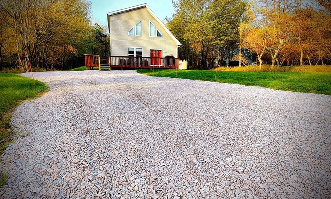 Briar Crest Woods Ski Chalet | Cozy Mountain Hideout|Ski|Snow Tubing|Jim Thorpe and more