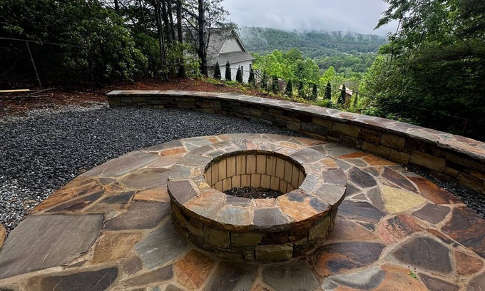 Rambling Ridge House | Cozy mountain house with spectacular views! Close to hiking/biking trails.