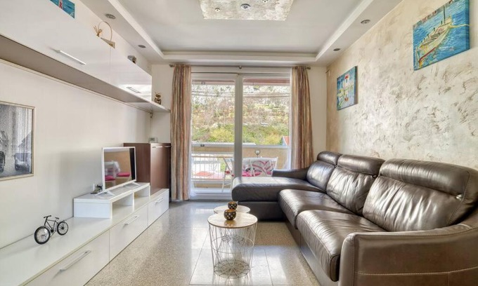 Kotor Apartment | Cozy Nest Apartment- Central and Seaboard with Elevator