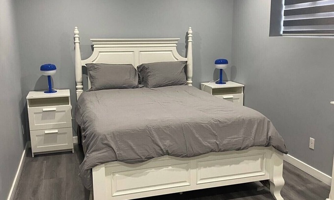 Calgary House | Cozy Newly Renovated Fully Furnished Bsmt Suite with separate entrance