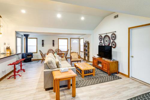 Lone Rock House | Cozy Norfork Home by White River Hike and Fish