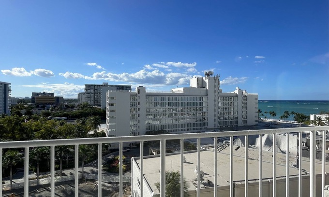 Isla Verde Apartment | Cozy Oceanview Studio Isla Verde w/Parking & Pool
