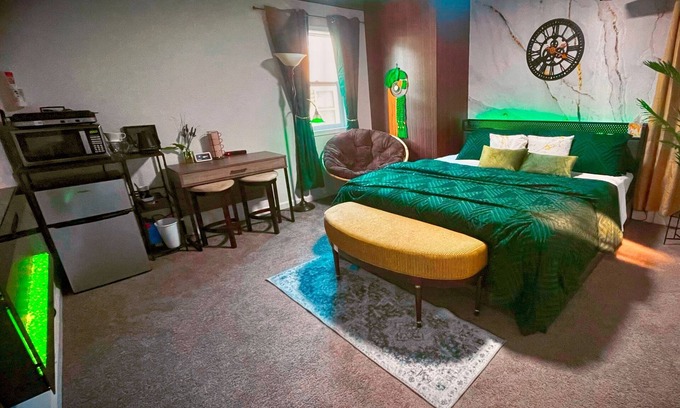 Landover Apartment | Cozy Private King Suite & Patio Wash Driveway walk 2 Stadium