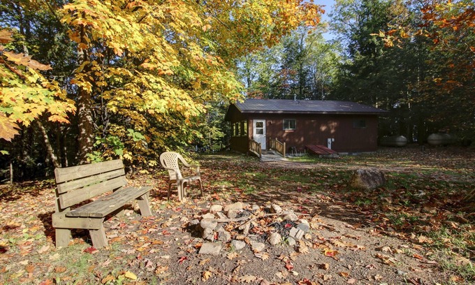 Lac du Flambeau Cabin | Cozy, quiet, Wisconsin Northwoods Lakeside Cabin w/private dock. Pet friendly