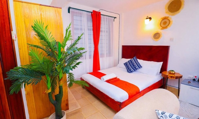 Ruaka House | Cozy Relaxed space in Ruaka close to embassies ,malls,hospitals.