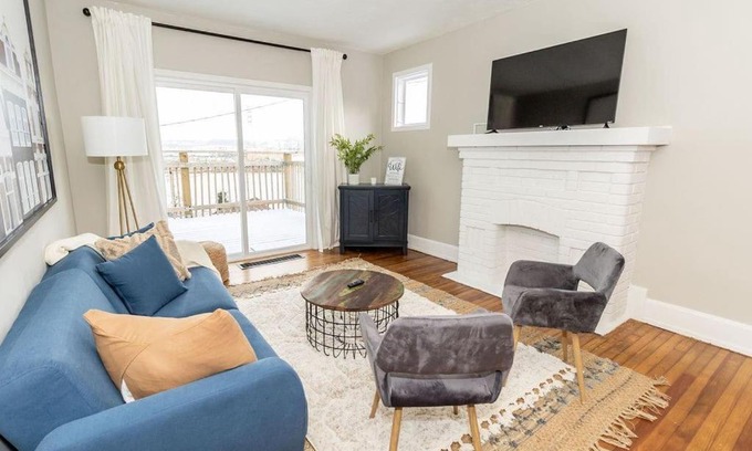 Covington House | Cozy Riverfront Bungalow with Stunning Views