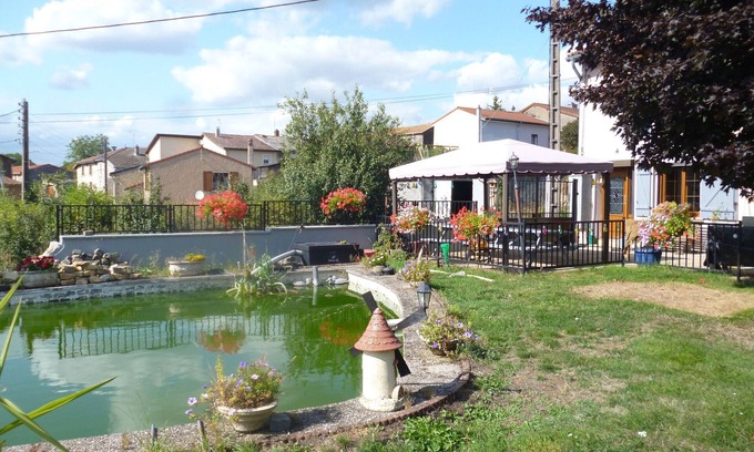 Xivry-Circourt Bed & Breakfast | Cozy room with game room and terrace, near Belgium and Luxembourg