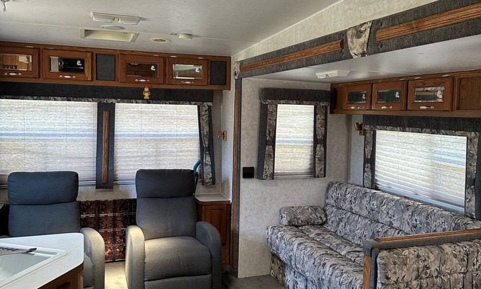Wisdom House | Cozy RV in the Wilderness with AC and Heat!