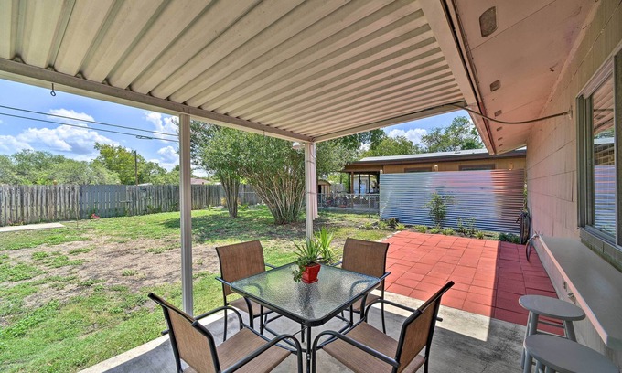 Southside House | Cozy San Antonio Family Home: 3 Mi to Lackland AFB