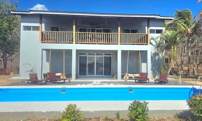 La Cruz Villa | Cozy Seafront Retreat in a wonderful biological spot