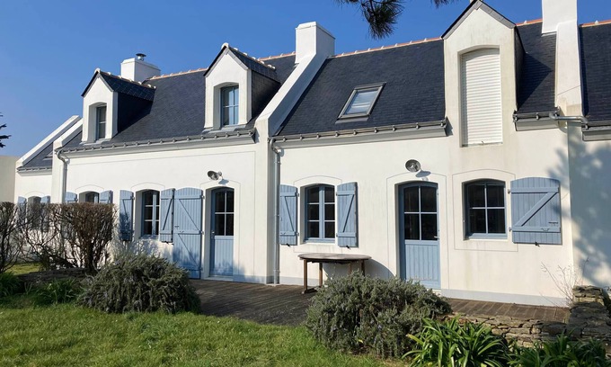 Bangor House | Cozy Seaside House with Garden, 600m from Beach, Free WiFi, Perfect for Families